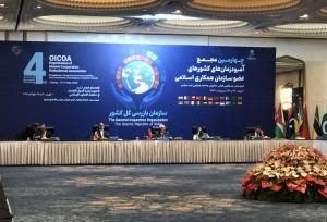 خدائیان: ایران زیر بار سلطه استکبار جهانی نمی‌رود