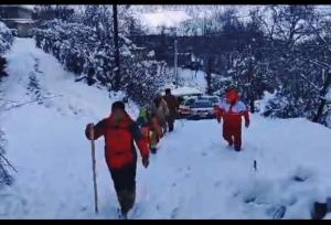 ۳ مفقودی در کوهستان مالیموس میرآباد نجات پیدا کردند