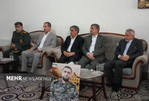 دیدار وزیر میراث‌فرهنگی با خانواده شهید ابوذر مرادی