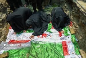 مراسم تشییع دو شهید نیروی انتظامی در نصیرشهر برگزار شد