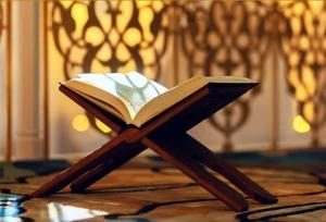 تأملی در واژه «تنزیل» قرآن و نحوه سخن گفتن خدا با جهان