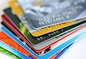 سارق کارت های بانکی در کرج زمین‌گیر شد