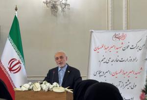 امیرعبداللهیان انسانی متواضع بود و گمنامی را دوست می داشت