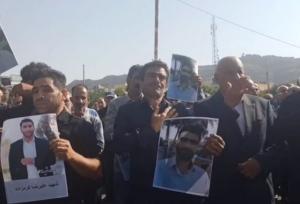 تصاویری از آغاز تشییع پیکر شهدا در خرم‌آباد