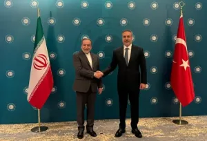 نخستین قاب‌ها از دیدار عراقچی و فیدان در استانبول