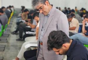 جذب نیروی بومی در صنایع خارگ