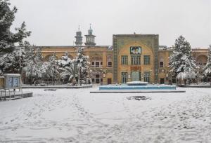 آینده حوزه‌ علمیه در گرو اعتماد به طلاب جوان است