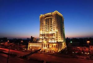 تب ساخت هتل 5 ستاره در ایران / ایجاد سالانه 100 هتل، کارشناسی‌شده نیست