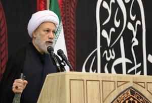ملت ایران محکم پای کار انقلاب اسلامی ایستاده اند