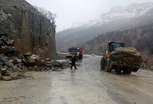 تردد روان در همه مسیرهای ایلام/ریزش‌برداری همه مسیرهای استان