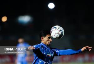 تساوی استقلال و پیکان در نیمه اول/ دقیقی اخراج شد!