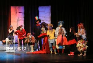 جشنواره تئاتر کودک و نوجوان همدان؛ شکوهی در سایه نابرابری، جایی که قیمت بلیت‌ها کودکان را به حاشیه می‌رانند