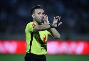 سوت دیدار تراکتور - پرسپولیس در دستان وحید کاظمی