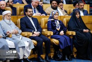 حضور همسر عراقچی در یک مراسم جلب توجه کرد