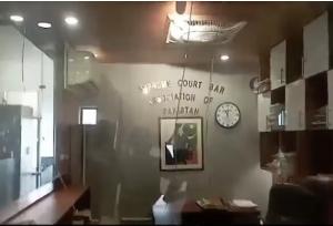 انفجار در دادگاه عالی پاکستان؛ ۱۲ نفر زخمی شدند+ فیلم