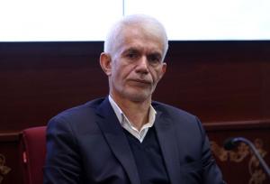 اسبقیان: فدراسیون فوتبال ماموریت رسیدگی به قراردادها را دارد