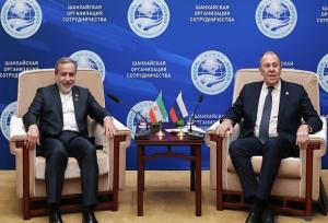 لاوروف و عراقچی گفتگو کردند