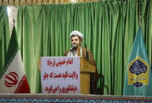 نورپور: مطالبات مردم باید از مسیر قانونی پیگیری شود