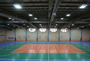 ۱۳ سوله بحران و سالن ورزشی در قشم برای اسکان اضطراری آماده شد