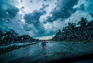 ۲۲ محور فارس برفی و بارانی هستند/ هشدار نسبت به مه‌گرفتگی شدید در سه گردنه