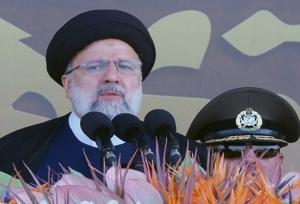 نیروهای مسلح تحریم‌ها را به فرصت تبدیل کرد