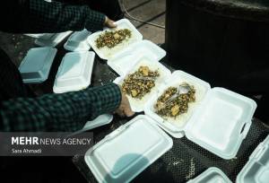 توزیع ۱۲ هزار پرس غذای گرم به مناسبت میلاد امام زمان (عج) در رشت