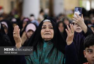 حضور مردم در مراسم جشن نیمه شعبان نشانه امید به آینده است