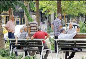 میانه ساز: ضعف عضلات و مصرف دارو ۲ عامل پنهان در سقوط سالمندان است