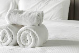 راز ماندگاری و لطافت حوله‌های هتل‌ها در چیست؟