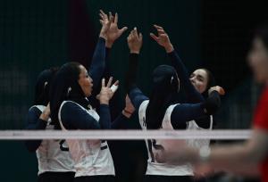 برنز بازی‌های ریاض بر گردن زنان والیبال ایران