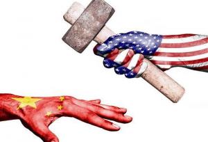 خودزنی آمریکا در جنگ تجاری با چین