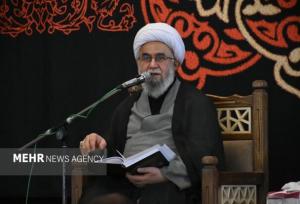 امام حسین (ع) بعد از ۱۴ قرن همچنان قلوب جهانیان را تسخیر می‌کند
