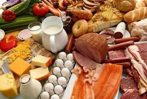 چالش تأمین کالاهای اساسی در گیلان؛ چرا بازار مرغ ثبات ندارد