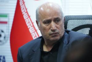 تاج: فدراسیون فوتبال با نمادهای رنگین‌کمانی در بازی تیم ملی مخالف است