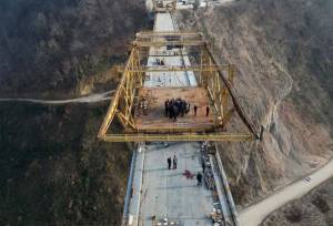 افتتاح بزرگ‌ترین پل زیرقوسی شمال؛تردد ۶۰ روستای شرق مازندران برقرار شد