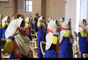 حضور ۸۰۰۰۰ دانش‌آموز جدید اتباع در کلاس اول
