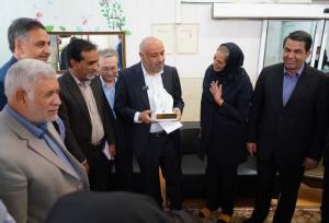 بازدید وزیر تعاون از شیرخوارگاه مادر کرمان