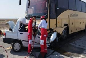 برخورد پراید با اتوبوس در جاده کرمان به جیرفت با ۳۵ مصدوم و ۲کشته