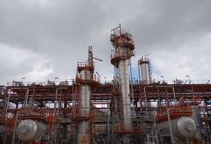 افتتاح رسمی پتروشیمی اغوان گستر ایلام بزودی /راه اندازی پتروشیمی صدف تا پایان امسال