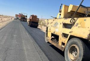 عملیات آسفالت محور روستایی سرخه در حال اجرا است