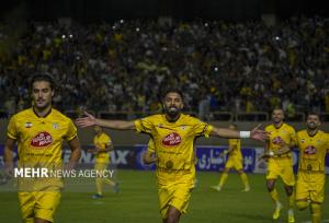 گل اول فجر شهید سپاسی برابر ذوب آهن اصفهان