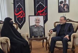 دیدار وزیر امور خارجه با خانواده شهید سردار سلامی