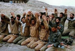 ملت ایران بر اساس تجارب جنگ تحمیلی وحدت را ضامن شکست راهبرد دشمن می‌داند