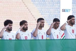 قلعه نویی روی نیمکت ننشست و فریاد کشید