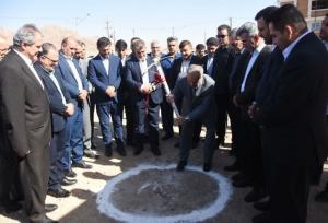 آیین کلنگ زنی ۵ باب مدرسه در سمنان برگزار شد