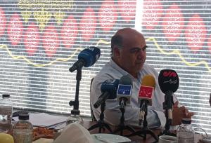 فرماندار قصرشیرین: حل تصرفات و مسائل حقوقی شرط اجرای پروژه‌هاست