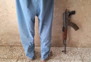 دستگیری شرور مسلح با ۵ فقره قتل با سلاح جنگی در هرمزگان