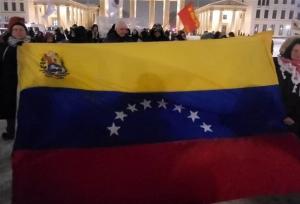 تظاهرات آلمانی‌ها علیه تجاوز آمریکا به ونزوئلا