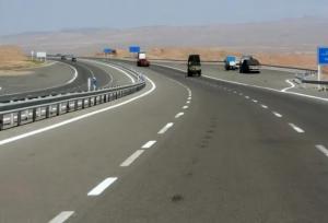 تأمین ۵۰۰ میلیارد تومان برای تسریع در آزادراه کرمانشاه–حمیل