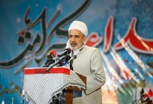 امام جمعە سنندج: سفر بدون تشریفات رئیس جمهوری بە کردستان نشان‌ از اراده جدی دولت برای حل مشکلات مردم داشت